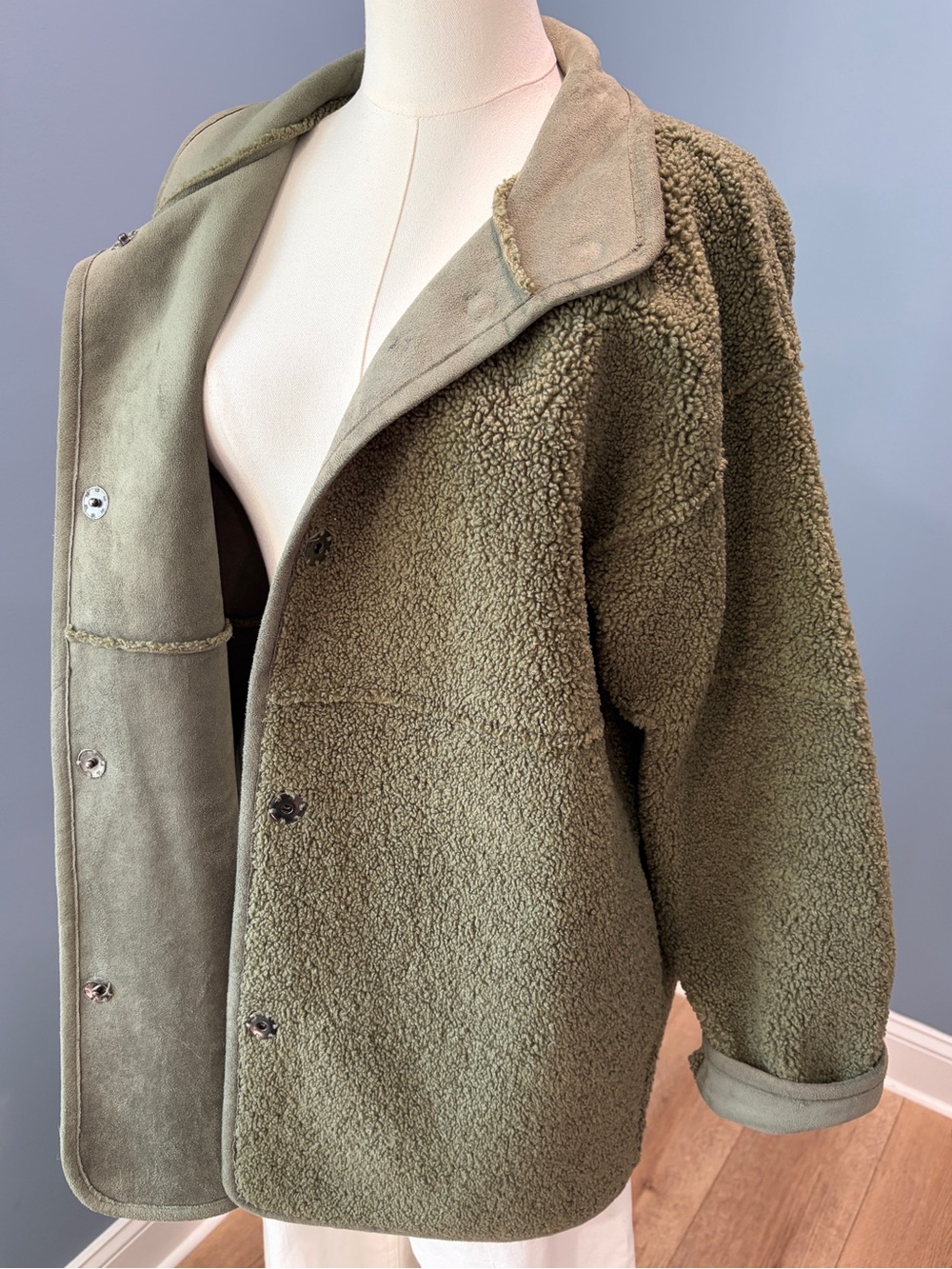 Velvet by Graham & Spencer Reversible Sherpa Jacket Olive Faux Suede - Picture 3 of 12